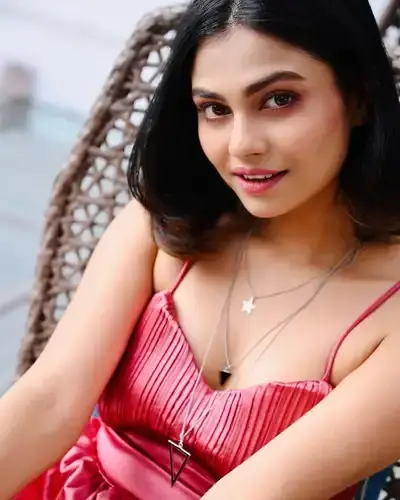 Escort Service Sakri